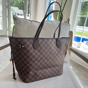 Louis Vuitton Neverfull MM Damier Ebene cherry